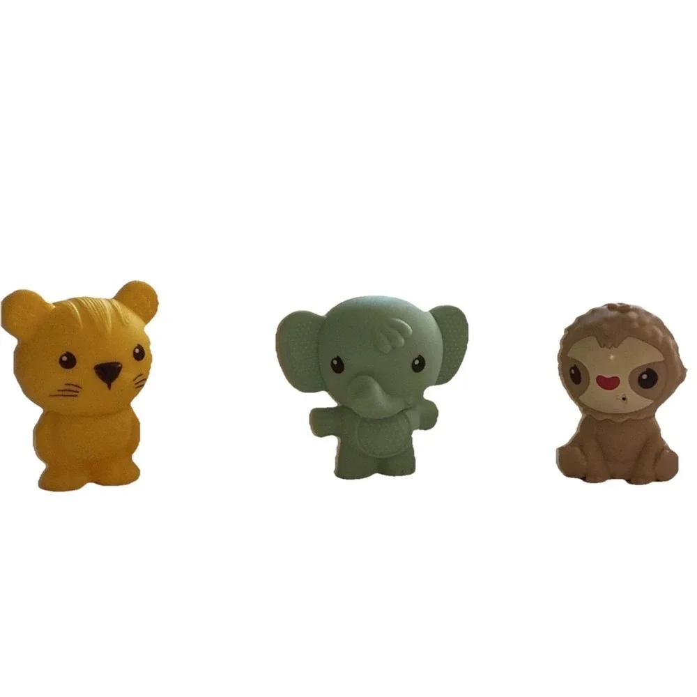 Infantino Activity  Bath Toy Set Lion Elephant Sloth Rubber Bath Squirters